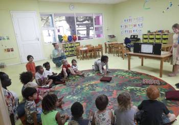 2025-11-21_Lesend_original