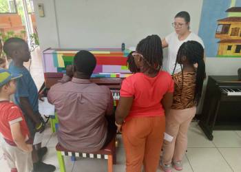 Musical_singing_team_original