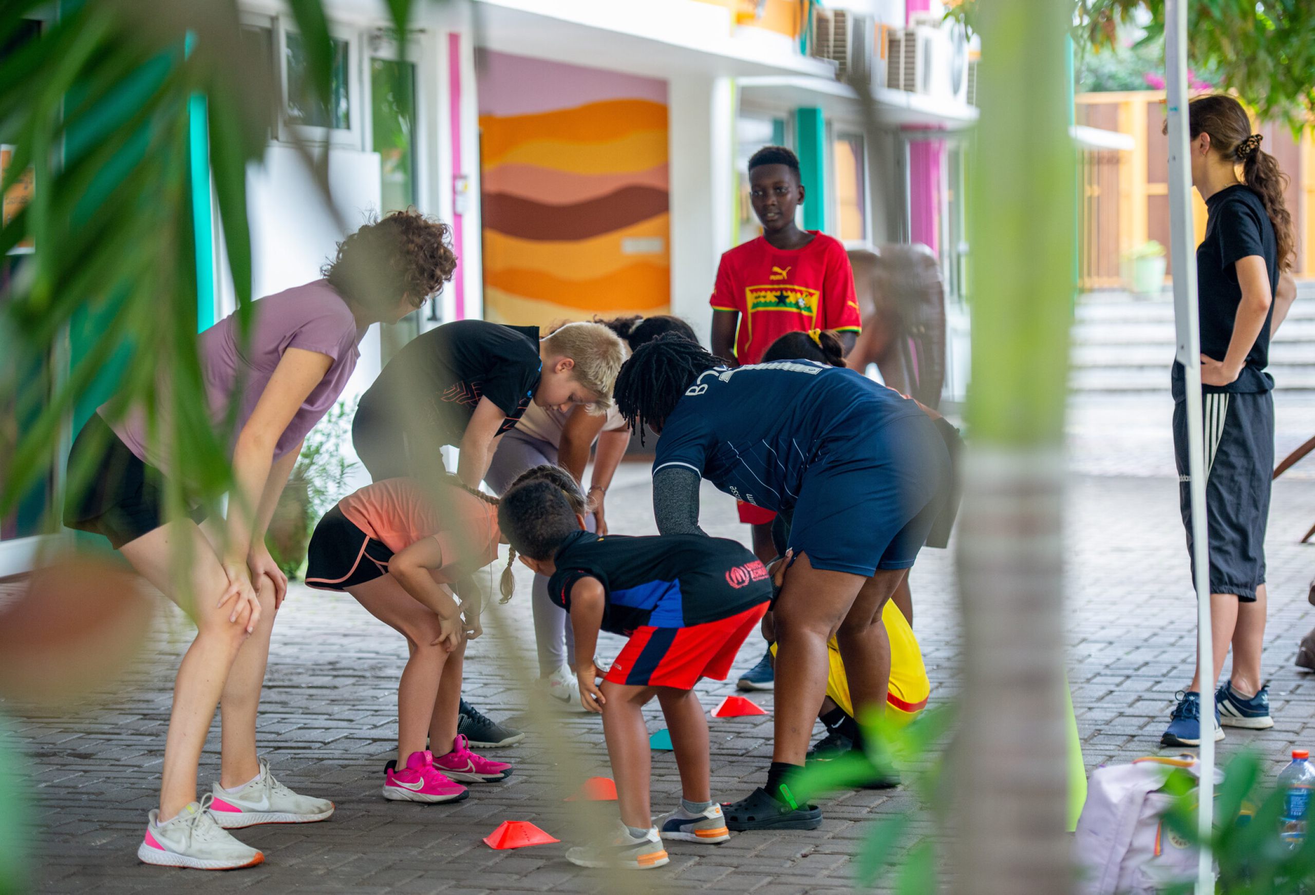 Schüler bei Draußen-Aktivität