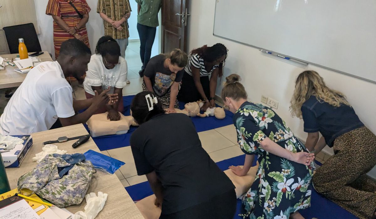 Erste-Hilfe-Training für das GISA-Team: Auffrischung, Praxis und Teamgeist